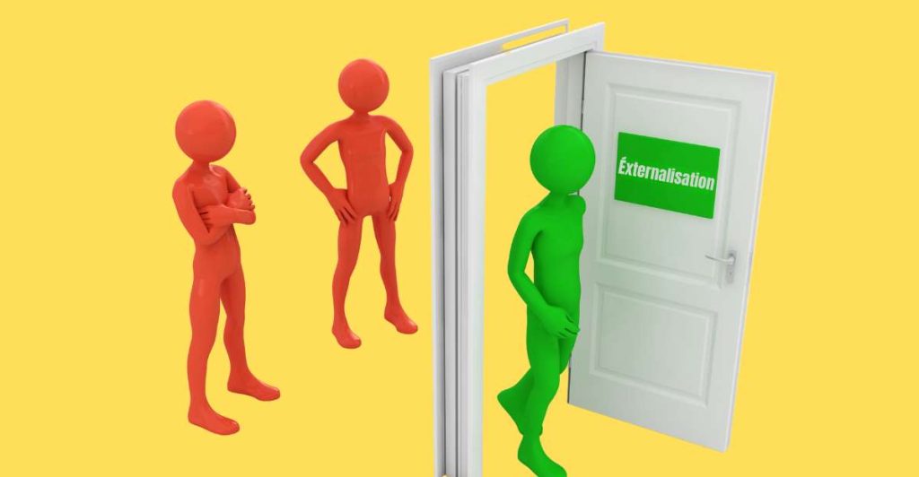 Les avantages et les inconvénients de l’externalisation pour les start-ups cdc.capital.ci